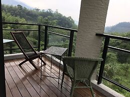 Xi Tou in Sunny Day Inn