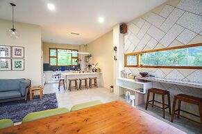 Xi Tou in Sunny Day Inn