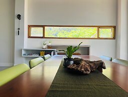 Xi Tou in Sunny Day Inn