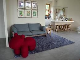 Xi Tou in Sunny Day Inn