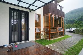 Xi Tou in Sunny Day Inn