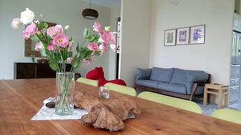 Xi Tou in Sunny Day Inn