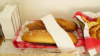 Adventure Guesthouse