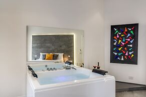 Gallery Suite Naples