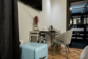 Artale 07 - Adults Only