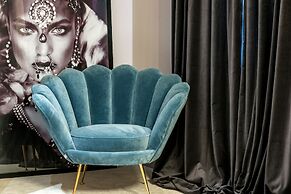 Artale 07 - Adults Only