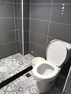 VK House No.5 Jingan Temple