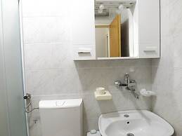 Three Bedroom Apartment With Garden