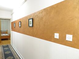 Three Bedroom Apartment With Garden