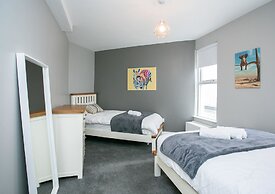 11 College Place North