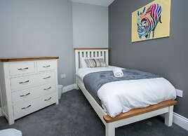 11 College Place North