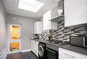 11 College Place North