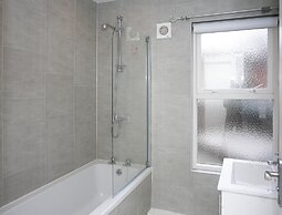 11 College Place North