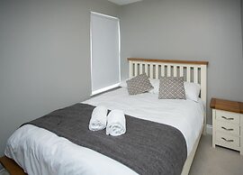 11 College Place North