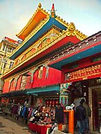 Hotel Asian Plaza Mcleodganj