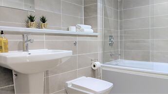 Beautiful Apartments in Media City