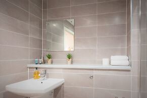 Beautiful Apartments in Media City