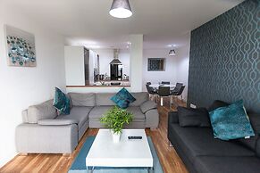 Beautiful Apartments in Media City