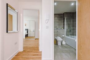 Beautiful Apartments in Media City