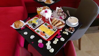 Hotel Hadaik Ain Asserdoune