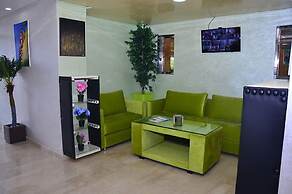 Hotel Hadaik Ain Asserdoune