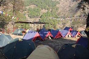 Triund Camps Riverside Resort