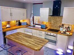 Snowdonia Slate Mountain Cottage Near Zip World