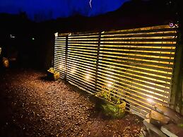 Snowdonia Slate Mountain Cottage Near Zip World