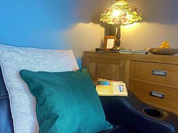 Snowdonia Slate Mountain Cottage Near Zip World