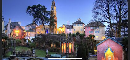 Snowdonia Slate Mountain Cottage Near Zip World