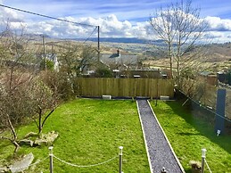 Snowdonia Slate Mountain Cottage Near Zip World