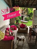 Spineto House