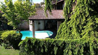 Spineto House