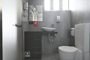 Famous Crows Lisbon Suites