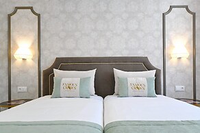 Famous Crows Lisbon Suites