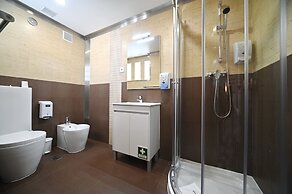 Famous Crows Lisbon Suites