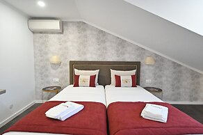 Famous Crows Lisbon Suites