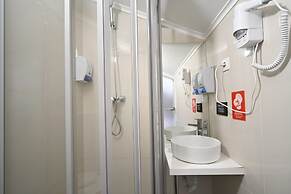 Famous Crows Lisbon Suites