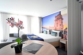 Famous Crows Lisbon Suites