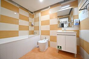 Famous Crows Lisbon Suites