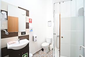 Famous Crows Lisbon Suites