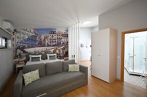 Famous Crows Lisbon Suites