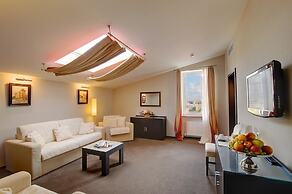 Optima Collection Troitska