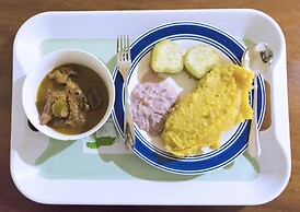 Tooro Fairway Hotel