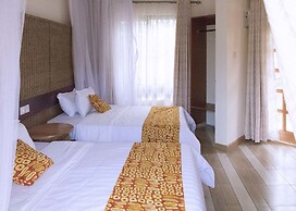 Tooro Fairway Hotel