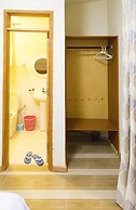 Tooro Fairway Hotel