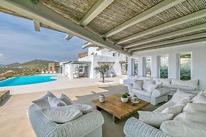 Crystal Villa 6 Bedroom