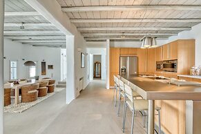 Crystal Villa 6 Bedroom