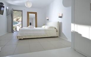 Luxurious 7 Bedroom Villa in Fokos Beach