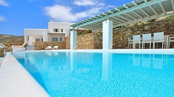 Luxurious 7 Bedroom Villa in Fokos Beach
